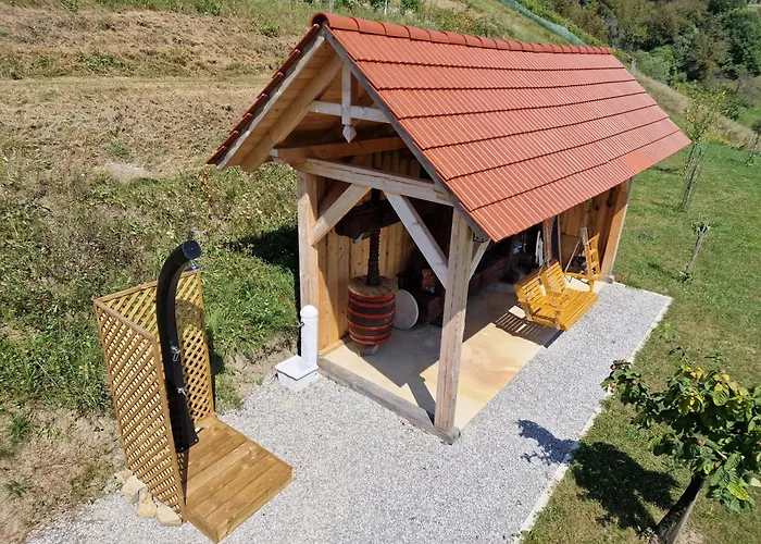 Vineyard Vinska Grajska Kasca Semesterbostad Mirna