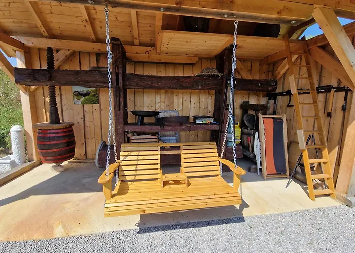 Vineyard Vinska Grajska Kasca Mirna